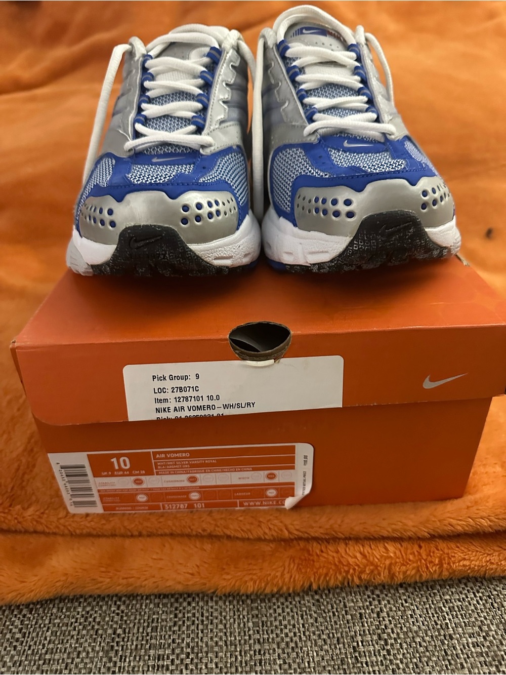 Nike ' Men’s Air Vomero Athletic Shoes - White & Blue